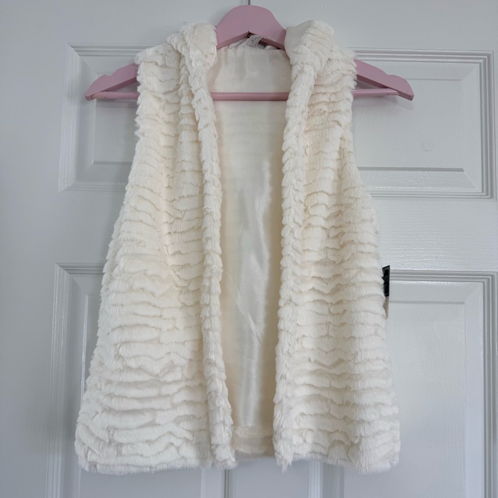 NWT  Ivory Faux Fur Girls Vest 16